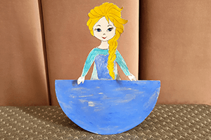Wir basteln Elsa für Eiskönigin-Kindergeburtstag